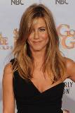 Jennifer Aniston con vestido negro de un solo Tirante